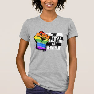 Der erste Stolz war ein Aufruhr T-Shirt
