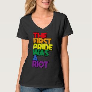 Der erste Stolz war ein Riot-Gay Pride-Regenbogen  T-Shirt