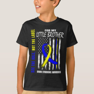 Der fähige, nicht etikettierte Down-Syndrom-Kleine T-Shirt
