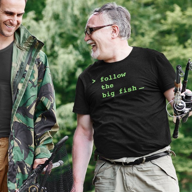 Der Fisch ist dem großen Fischfang gefolgt T-Shirt (Von Creator hochgeladen)