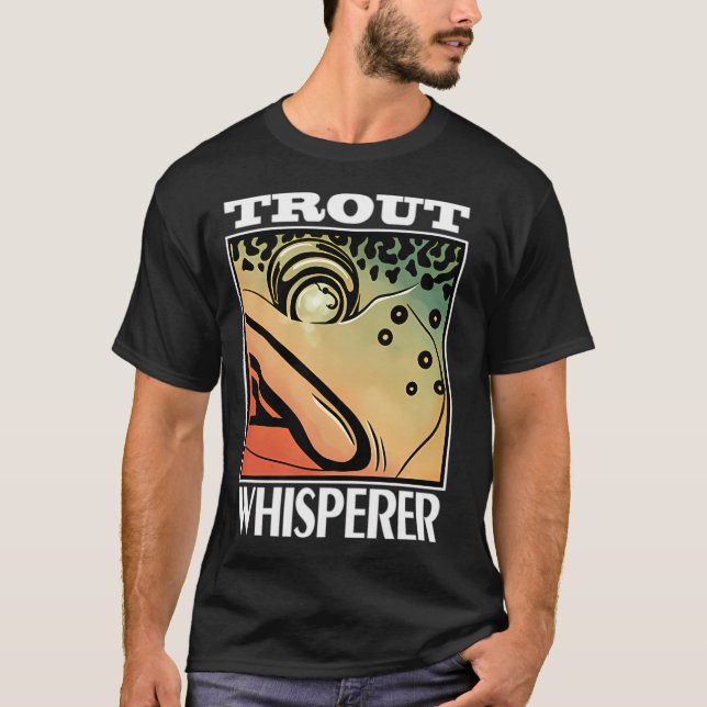 Der Forellenflüsterer mit Fliegenrute Regenbogenfo T-Shirt (Vorderseite)