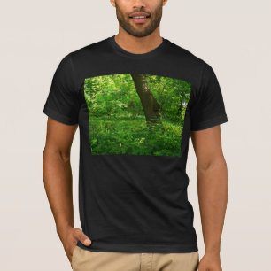 Der Frühling im Wald T-Shirt