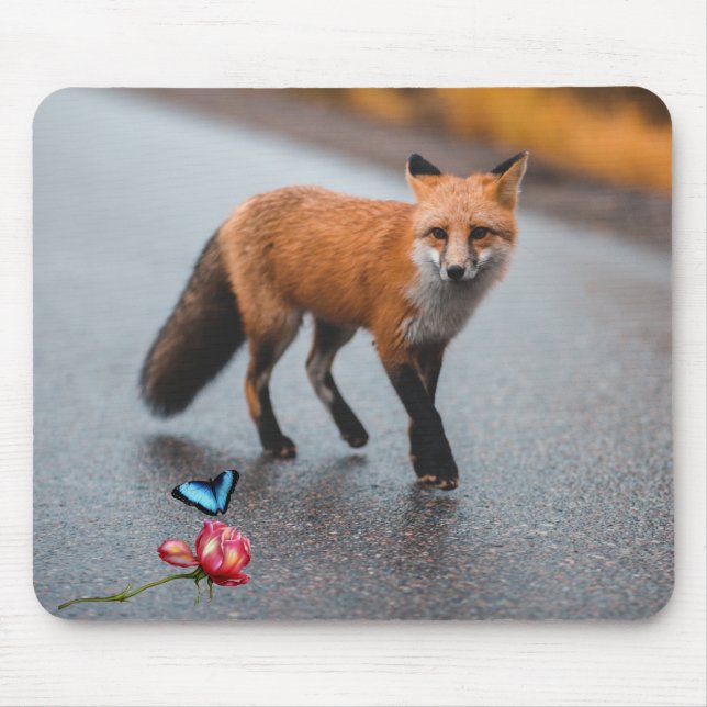 Der Fuchs der Rose und der Schmetterling Mousepad (Vorne)