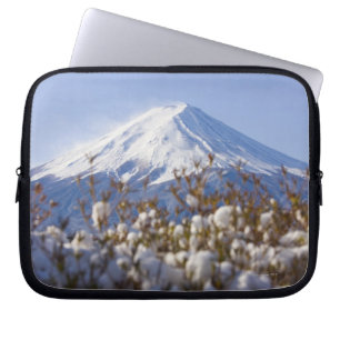 Der Fujisan bedeckte mit Schnee Laptopschutzhülle