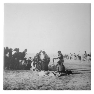Der Geist-Tanz, South Dakota, 1890 (b/w Foto) Fliese