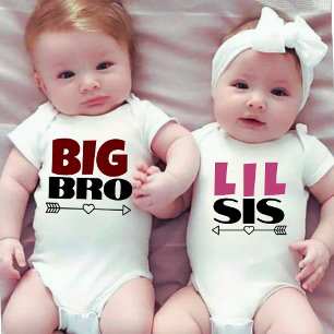 Der große Bruder passt zur kleinen Schwester Baby Strampler