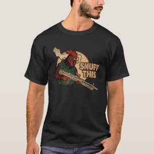 Der Hahn schnupft das T-Shirt
