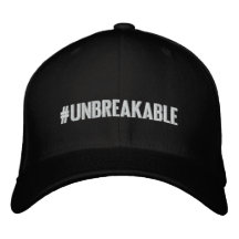 Der Hashtag #UNBREAKABLE FlexFit-Hut
