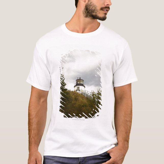Der Hauptleuchtturm der Eule an einem bewölkten T-Shirt (Vorderseite)