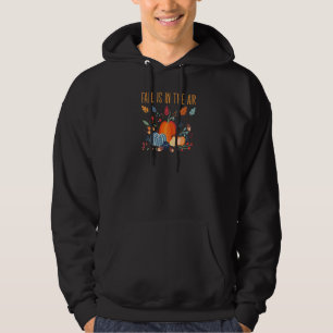 Der Herbst Ist In Der Luft Kürbisse Walnüsse Und B Hoodie
