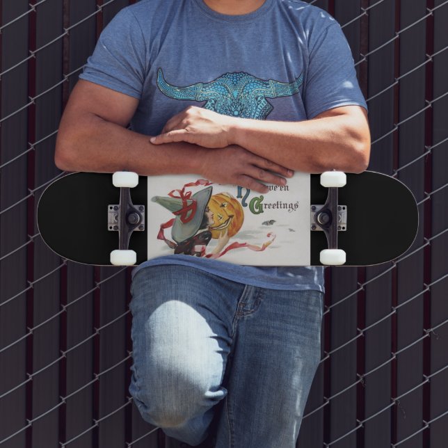 Der Hexenkuss: eine Kürbislaterne zu Halloween Skateboard (Außenbereich 3)