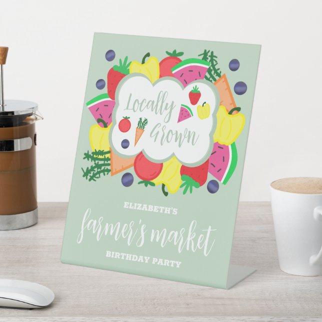 Der hiesige Bauernmarkt zum Geburtstag Sockelschild (In SItu)