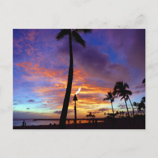 Der Himmel über dem Strand von Waikiki Postkarte