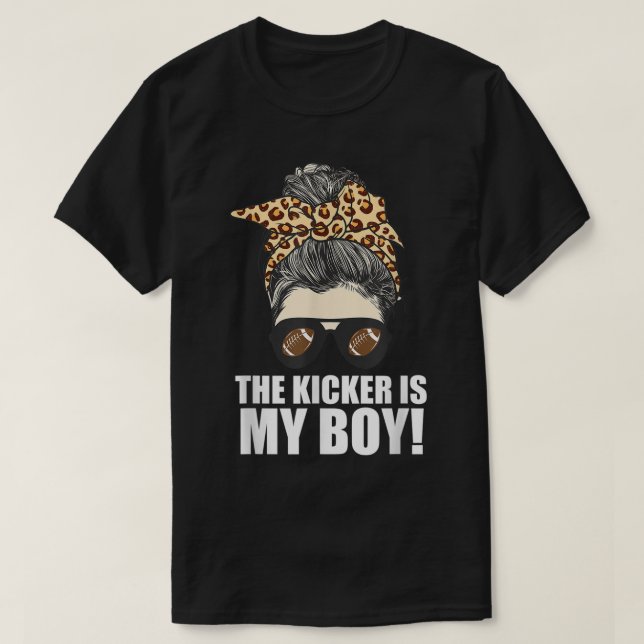 Der Kicker ist mein Sohn - stolz auf die Mama Foot T-Shirt (Design vorne)