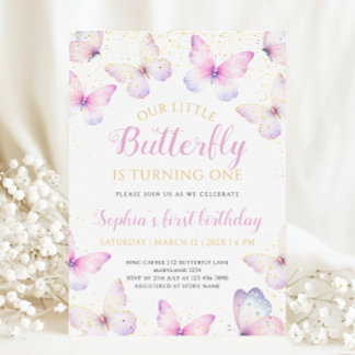 Der kleine Schmetterling dreht einen Lila Geburtst Einladung