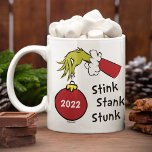 Der Knackpunkt | Stink Stank Stunk Kaffeetasse<br><div class="desc">Ohne The Grinch sind die Ferien nicht zu Ende! WIE DIE GRINCH STOLE CHRISTMAS ist eine klassische Geschichte einer Stadt namens Who-ville und wie der Weihnachtsgeist selbst die kältesten Herzen schmelzen kann.</div>