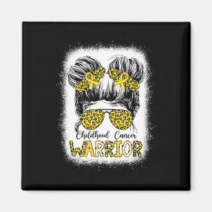 Der Krebskrieger im Kindesalter hat Gold Messy Bun Magnet