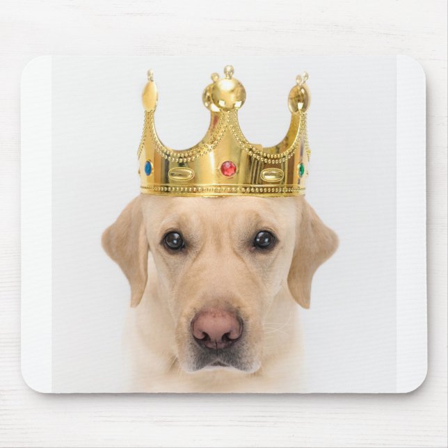 Der Kronhund Mousepad (Yellow Labrador dog with a gold crown on its head.)