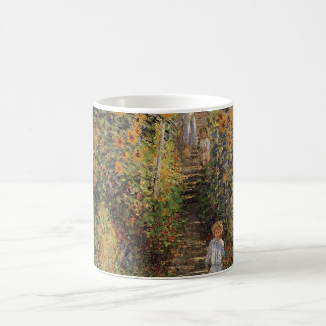 Der Künstlergarten in Vetheuil von Claude Monet Kaffeetasse (Mittel)