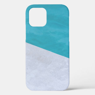 Der leere graue Boden am Pool iPhone 12 Hülle