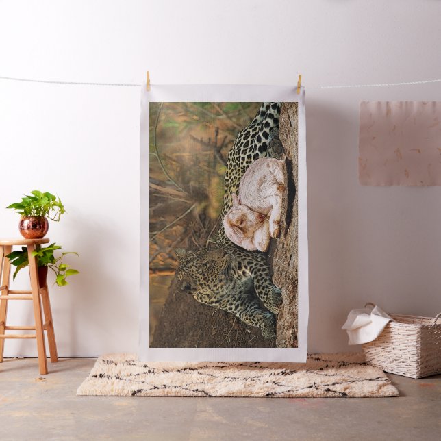 Der Leopard legt sich mit dem Lamm-Isaiah 11 Stoff (Beispiel)