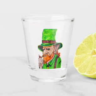 DER LEPRECHAUN DER WALDLANDSCHAFTEN SCHNAPSGLAS