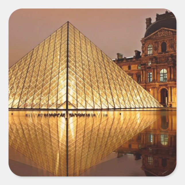 Der Louvre Pyramide im Hof des Louvre Quadratischer Aufkleber (Vorderseite)