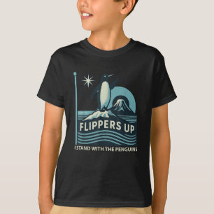 Der lustige Pinguin zieht mich hoch und steht mit T-Shirt