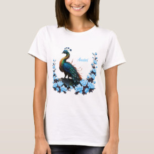 Der majestätische Pfau: Ein Farbspiel in der Natur T-Shirt