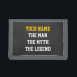 Der Mann der Mythos die Legendengeldbörsen für Tri-fold Geldbeutel<br><div class="desc">Der Mann der Mythos die Legendengeldbörsen für Männer. Idee des lustigen Geburtstags- oder Weihnachtsgeschenks. Überraschen Sie Ihren Vati,  Onkel,  Großvater,  Bruder,  Textentwurf des Freundes etc. Personalizable mit individuellem Namen. Cooler männlicher Sport vorhanden.</div>