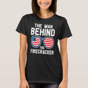 Der Mann hinter dem Firecracker 4. Juli Indepen T-Shirt