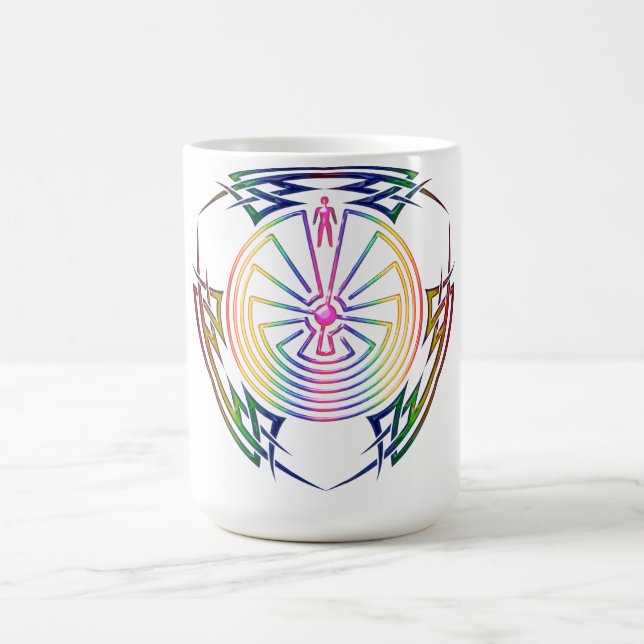Der Mann im Maze - Stamm Tattoo gefärbt Kaffeetasse (Mittel)