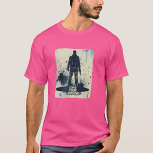 Der Mensch steht für sein Grundsatzkostüm der Rede T-Shirt