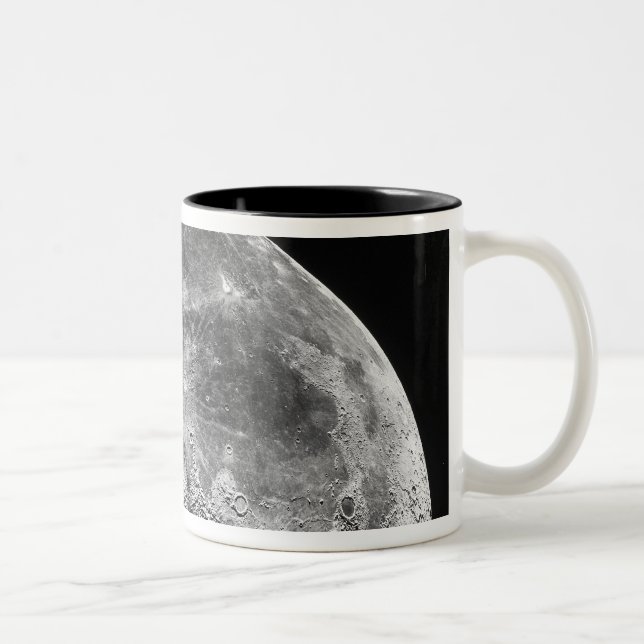 Der Mond 2 Zweifarbige Tasse (Rechts)