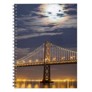 Der Moonrise heute Abend über der Bucht-Brücke Notizblock
