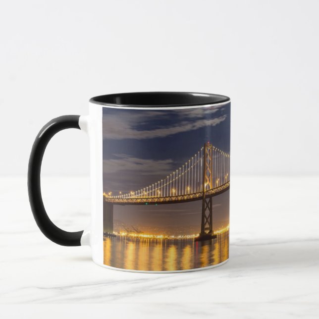 Der Moonrise heute Abend über der Bucht-Brücke Tasse (Links)