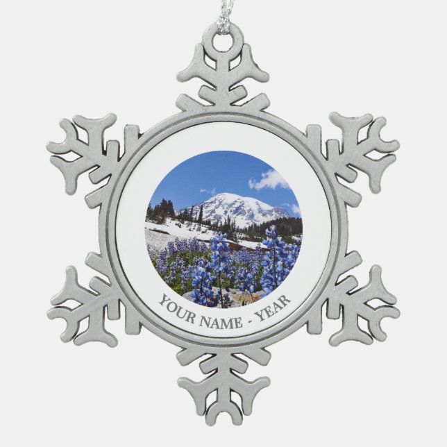 Der Mount Rainier am Paradies-Punkt Schneeflocken Zinn-Ornament (Vorderseite)