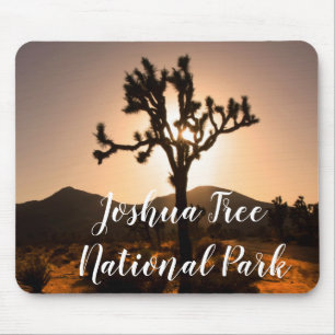 Der Nachtfall beginnt bei Joshua Tree Mousepad