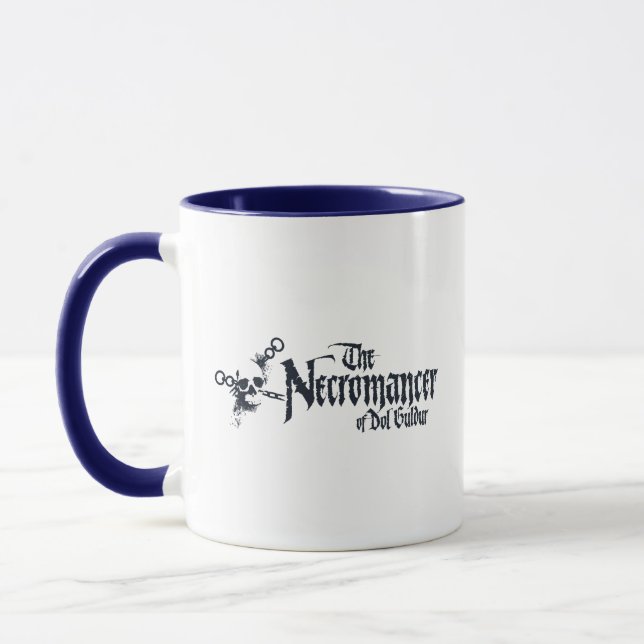 Der Name der Nekromantin Tasse (Links)