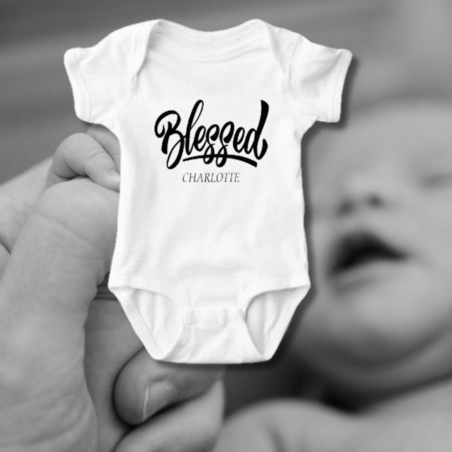 Der Name des gesegneten Babys Baby Strampler (Von Creator hochgeladen)