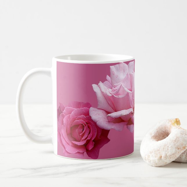 Der Name Miriam hübsch rosa Rosa Rosa Blütenblume Kaffeetasse (Mit Donut)