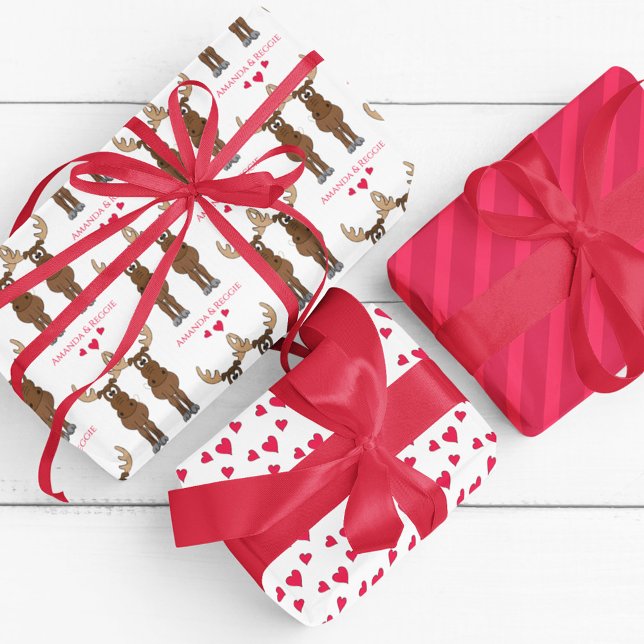 Der Niedliche Whimsical Moose Custom Valentine Day Geschenkpapier Set (Cute whimsical Valentine's day moose and hearts wrapping paper set. )