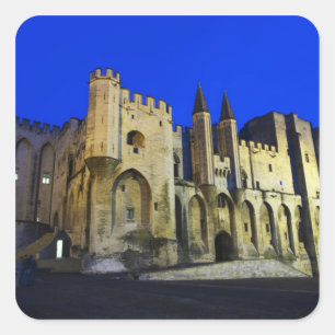 Der Palast des Papstes in Avignon bei Sonnenunterg Quadratischer Aufkleber