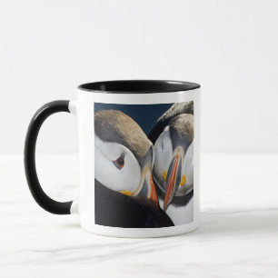 Der Papageitaucher, ein pelagischer Seevogel Tasse