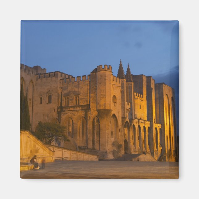 Der Papstpalast in Avignon bei Sonnenuntergang. ge Magnet (Vorne)
