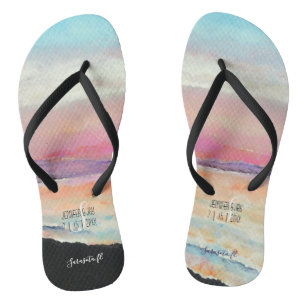 Der pastellfarbene Sonnenuntergang des Strandes is Flip Flops