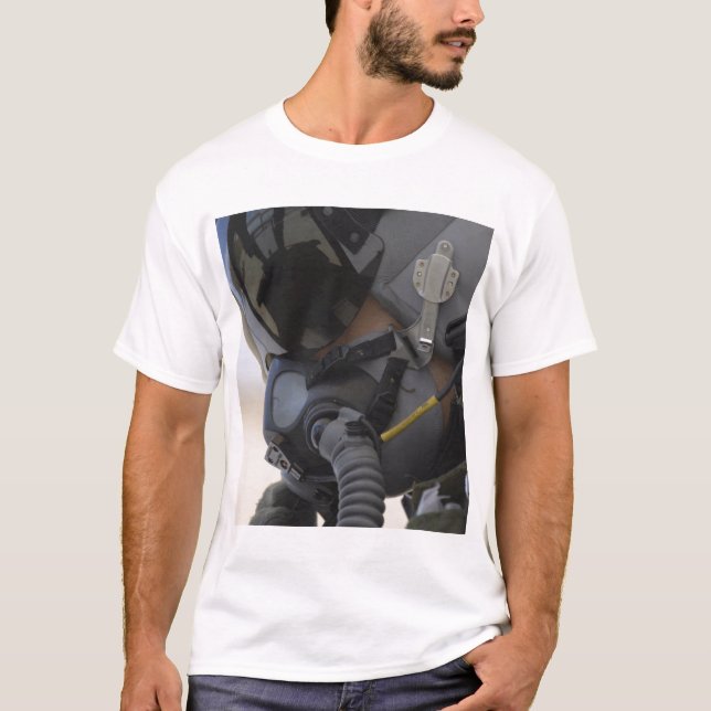 Der Pilot sitzt in seinem A-10-Thunderblitz II T-Shirt (Vorderseite)