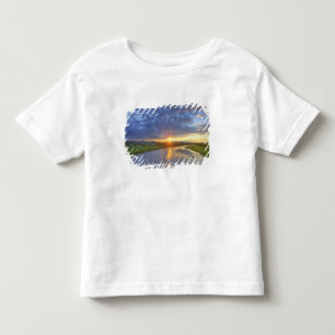 Der Powder River fängt das letzte Licht in Custer Kleinkind T-shirt