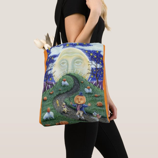 DER PUMPKIN-MANN TREFFT DEN MANN IM MUND, HALLOWEE (Von Nahem)