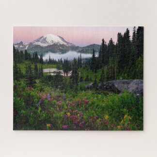 Der Rainier mit den Wildblumen und dem See Puzzle